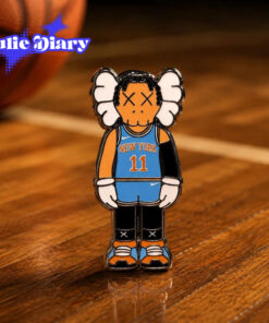 Jalen-Brunson-Knicks-KAWS-Button-Pin-5.jpg