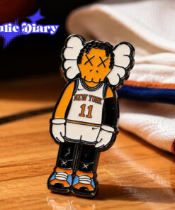 Jalen-Brunson-Knicks-KAWS-Button-Pin-6.jpg